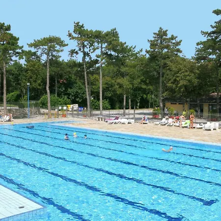 Camping Village Mare Pineta 103s בית נופש